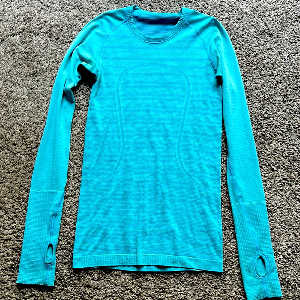 Lululemon Run Swiftly Longsleeve - size 4